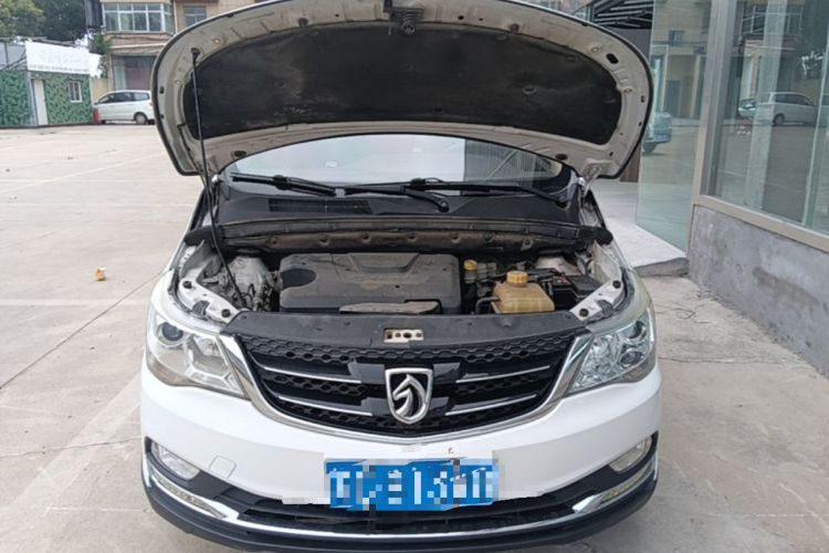 Used Baojun 730 2016 1.5L Manual Comfort Version 7 Seats China V Emission Standard Engine Bay