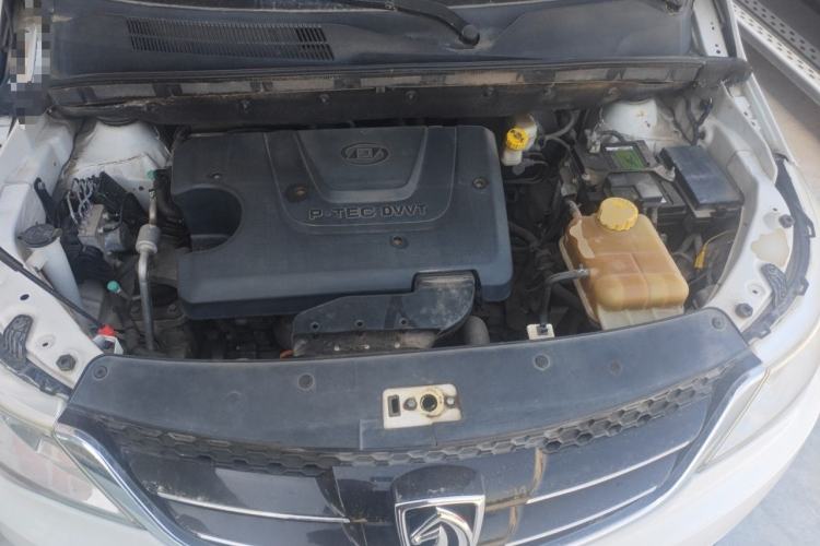 Used Baojun 730 2016 1.5L Manual Comfort Version 7 Seats China V Emission Standard Engine Bay