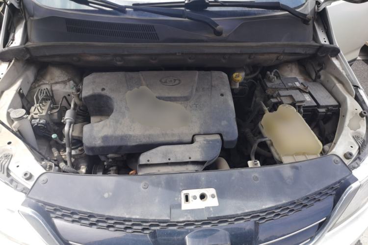 Used Baojun 730 2016 1.5L Manual Comfort Version 7 Seats China V Emission Standard Engine Bay