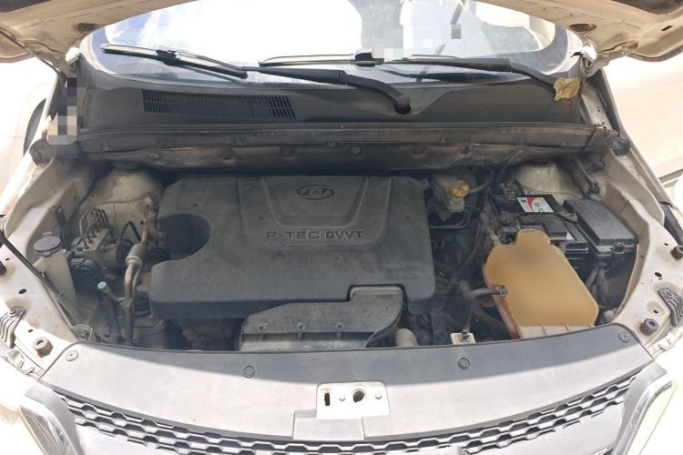 Used Baojun 730 2016 1.5L Manual Comfort Version 7 Seats China V Emission Standard Engine Bay