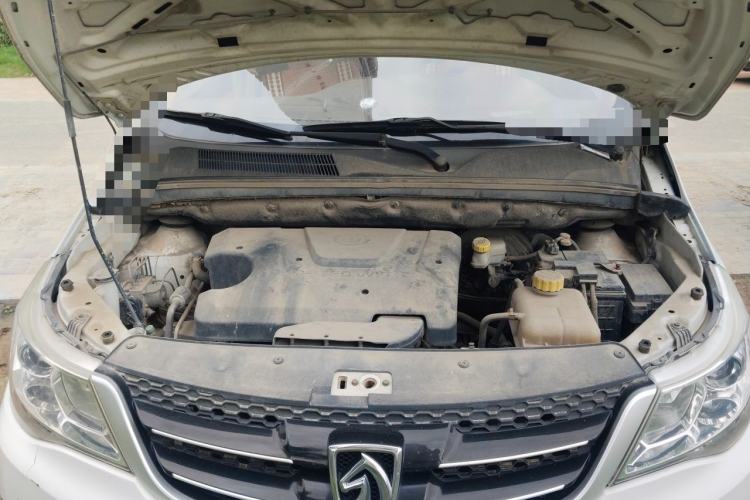 Used Baojun 730 2016 1.5L Manual Value Edition 7 Seats China V Emission Standard Engine Bay