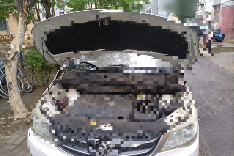 Used Baojun 730 2016 1.8L iAMT Luxury Model 7 Seats Engine Bay