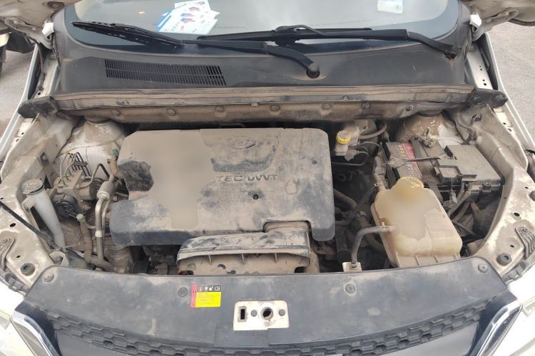 Used Baojun 730 2016 1.5L Manual Comfort Version 7 Seats China V Emission Standard Engine Bay
