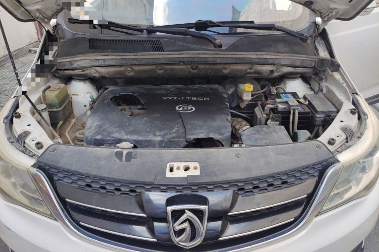 Used Baojun 730 2016 1.8L Manual Comfort Version 7 Seats Engine Bay