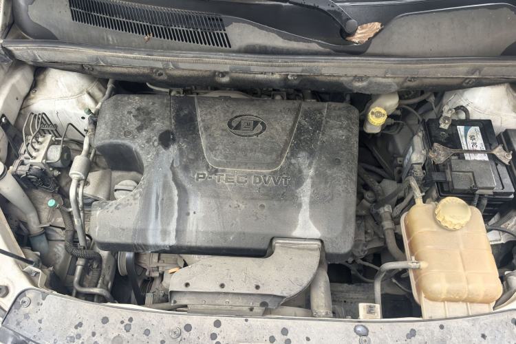 Used Baojun 730 2016 1.5L Manual Standard Version 5 Seats Engine Bay