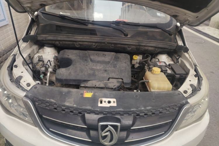 Used Baojun 730 2016 1.5L Manual Comfort Version 7 Seats China V Emission Standard Engine Bay