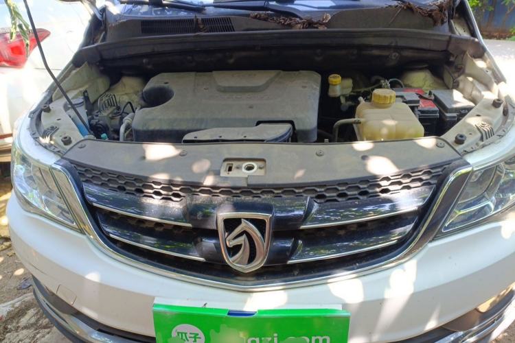 Used Baojun 730 2016 1.5L Manual Comfort Version 7 Seats China V Emission Standard Engine Bay