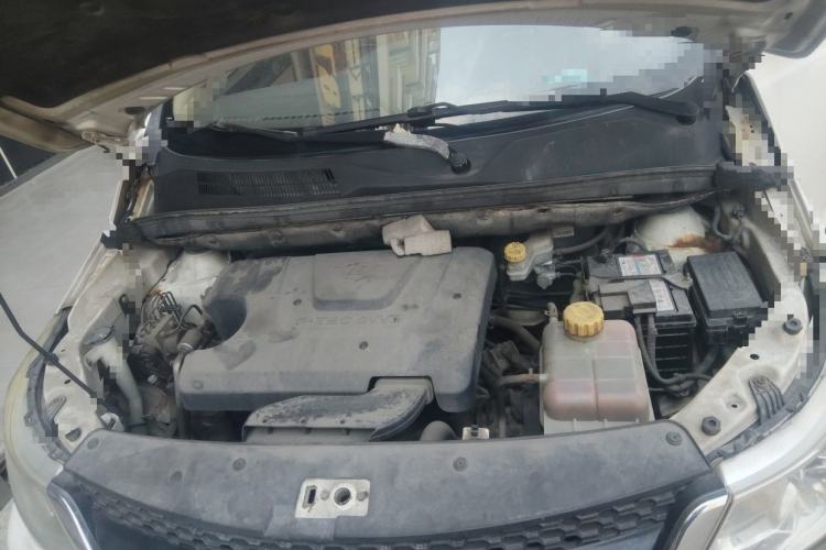 Used Baojun 730 2016 1.5L Manual Comfort Version 7 Seats China V Emission Standard Engine Bay