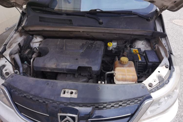 Used Baojun 730 2016 1.5L Manual Comfort Version 7 Seats China V Emission Standard Engine Bay