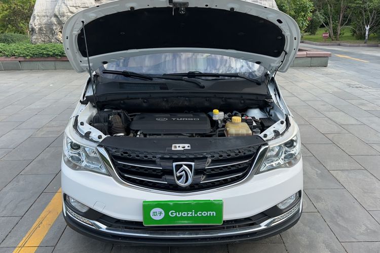 Used Baojun 730 2016 1.5T Manual Luxury Edition 7 Seats Engine Bay