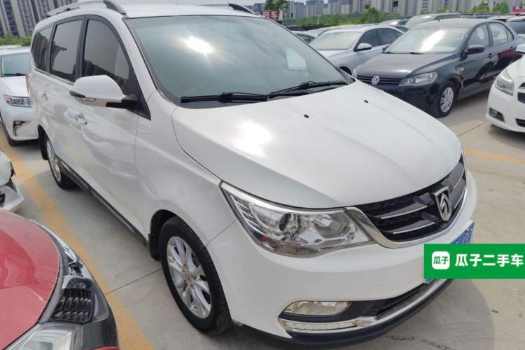 Used Baojun 730 2016 1.5L Manual Comfort Version 7 Seats China V Emission Standard Exterior 1
