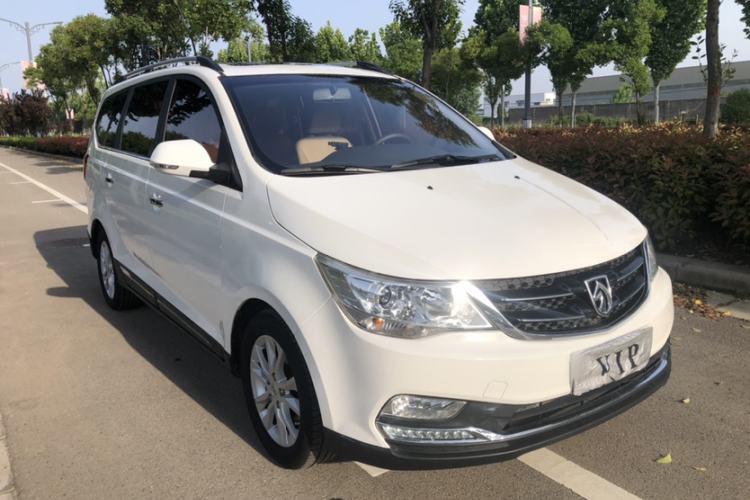 Used Baojun 730 2016 1.8L iAMT Luxury Model 7 Seats Exterior 1