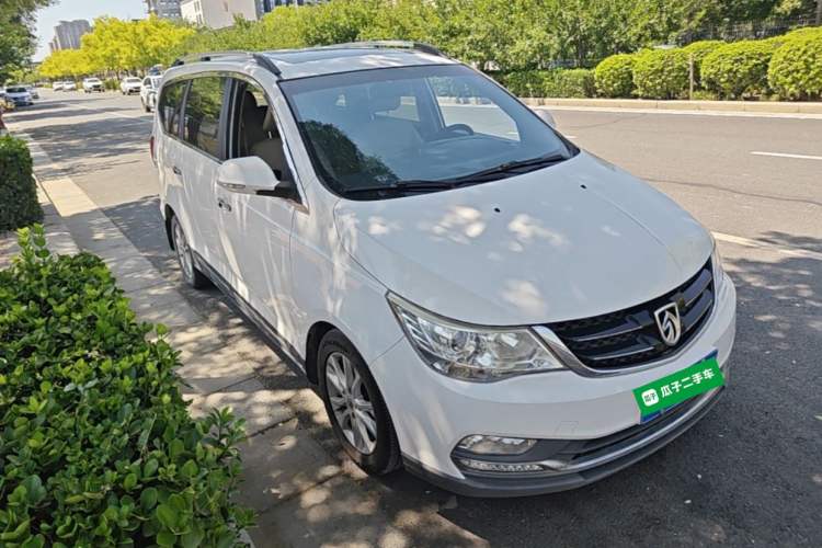 Used Baojun 730 2016 1.5T Manual Luxury Edition 7 Seats Exterior 1