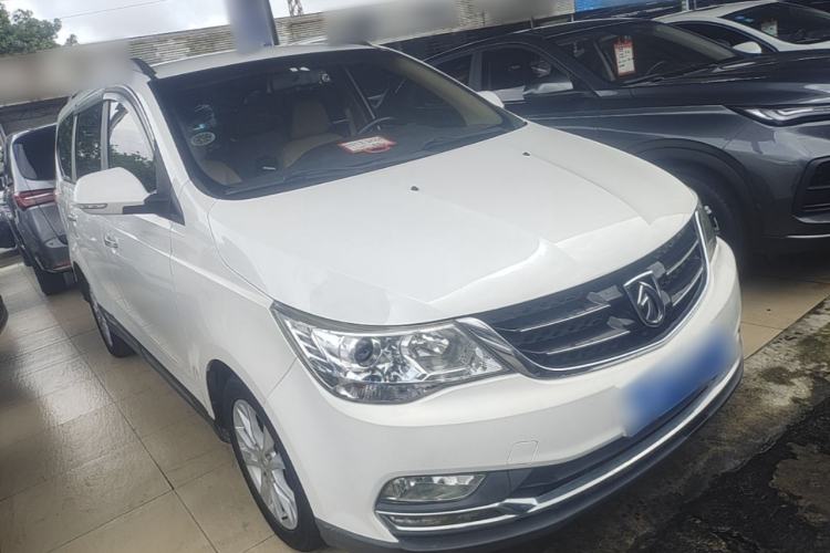 Used Baojun 730 2016 1.5L Manual Comfort Version 7 Seats China V Emission Standard Exterior 1