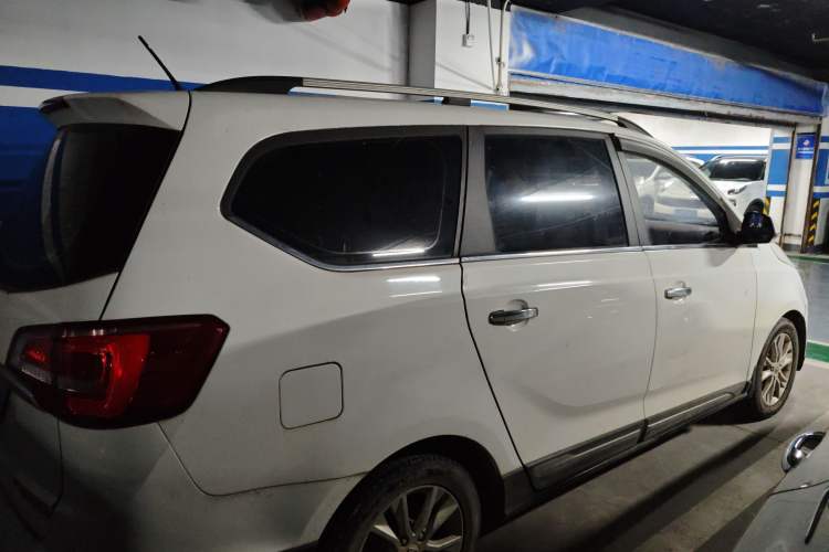 Used Baojun 730 2016 1.5L Manual Comfort Version 7 Seats China V Emission Standard Exterior 2