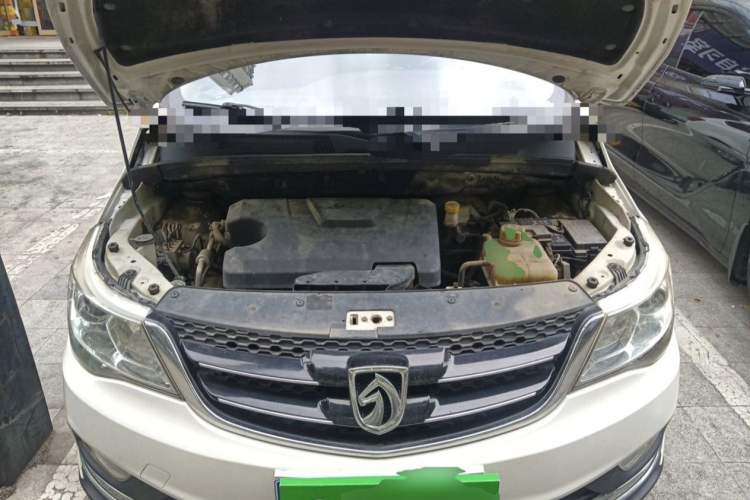 Used Baojun 730 2016 1.5L Manual Luxury Edition 7 Seats Exterior 2
