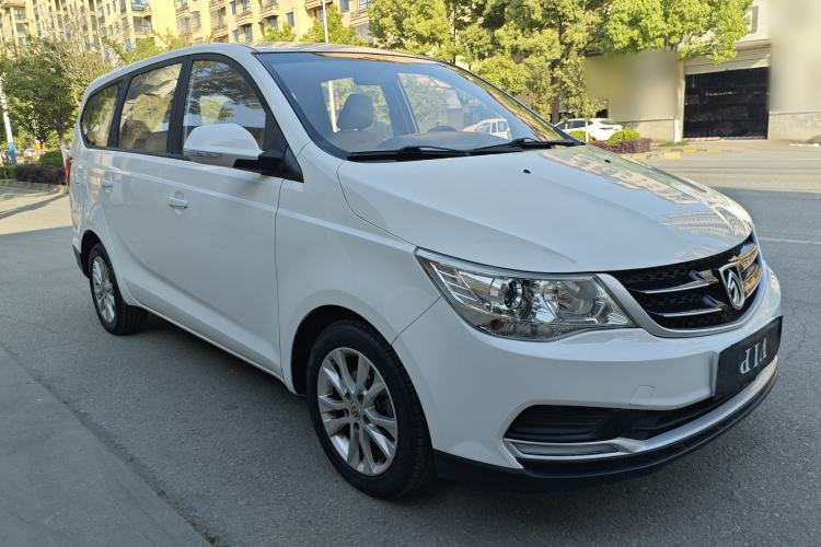 Used Baojun 730 2016 Revised 1.5L Manual Standard Version 7 Seats China V Emission Standard Exterior 2
