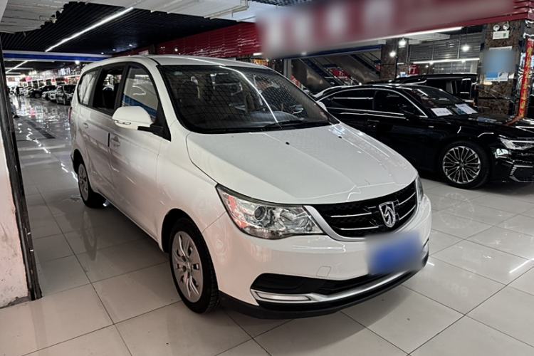 Used Baojun 730 2016 1.5L Manual Value Edition 7 Seats China V Emission Standard Exterior 2