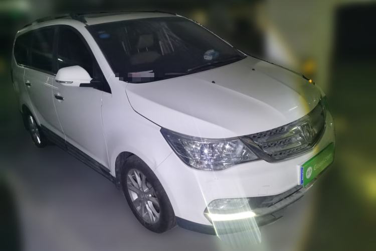 Used Baojun 730 2016 1.5T Manual Luxury Edition 7 Seats Exterior 2