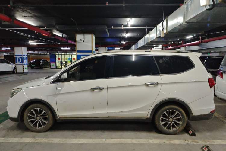 Used Baojun 730 2016 1.5L Manual Comfort Version 7 Seats China V Emission Standard Exterior 2