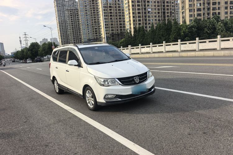 Used Baojun 730 2016 1.5T Manual Luxury Edition 7 Seats Exterior 3