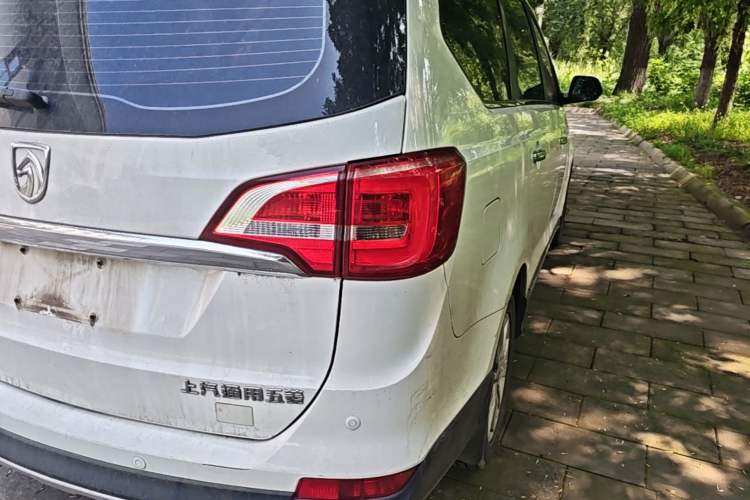Used Baojun 730 2016 1.5T Manual Comfort Version 7 Seats Exterior 3