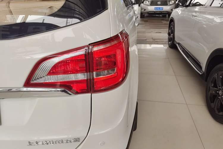 Used Baojun 730 2016 1.5L Manual Comfort Version 7 Seats China V Emission Standard Exterior 3