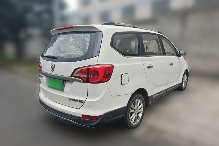 Used Baojun 730 2016 1.5L Manual Comfort Version 7 Seats China V Emission Standard Exterior 5