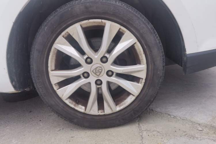 Used Baojun 730 2016 1.5L Manual Standard Version 7 Seats Exterior 7