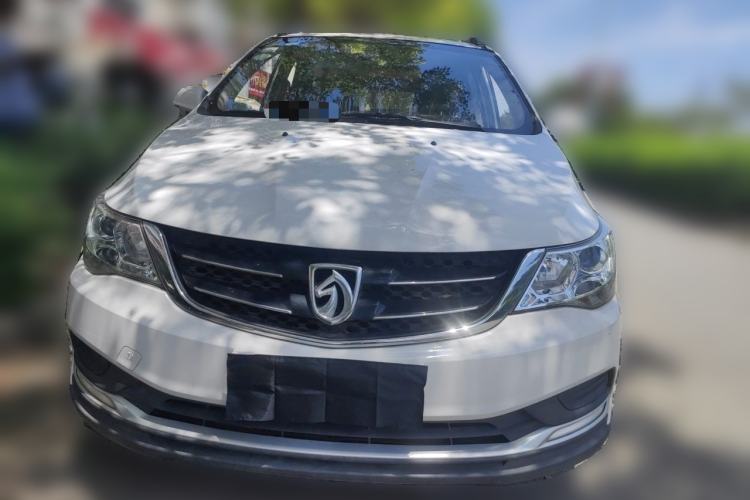 Used Baojun 730 2016 Revised 1.5L Manual Standard Version 7 Seats China V Emission Standard Front