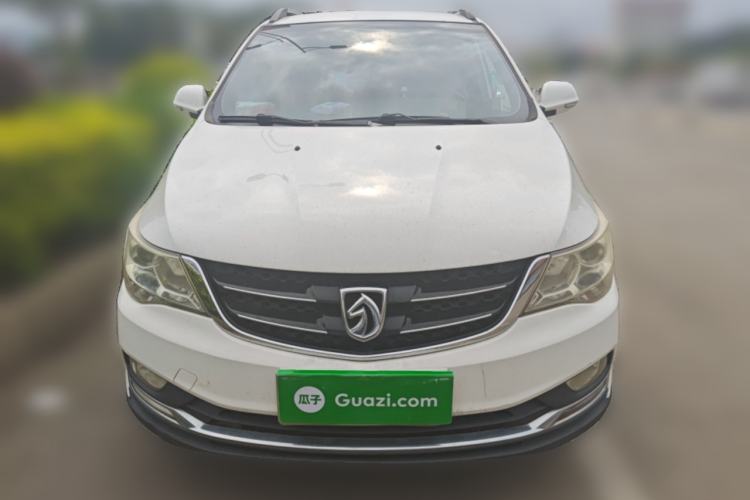 Used Baojun 730 2016 1.5T Manual Comfort Version 7 Seats Front