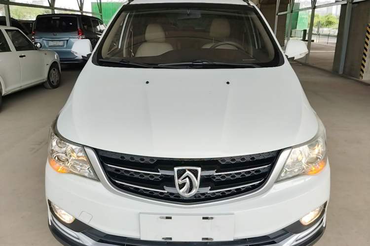 Used Baojun 730 2016 Revised 1.5L Manual Standard Version 7 Seats China V Emission Standard Front