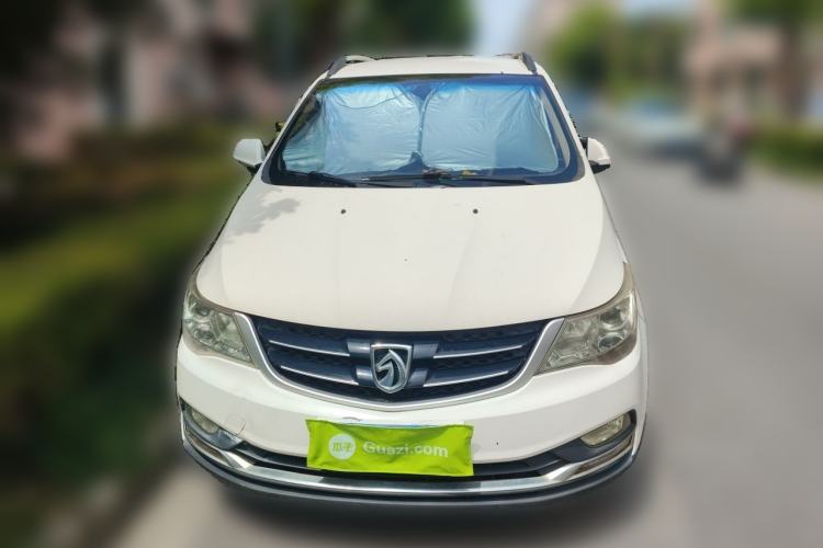 Used Baojun 730 2016 Revised 1.5L Manual Standard Version 7 Seats China V Emission Standard Front