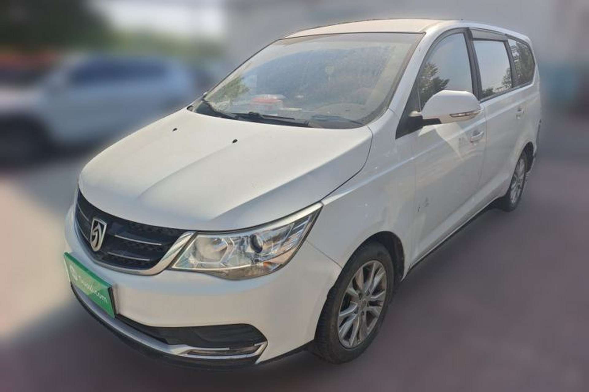 Used Baojun 730 2016 1.5L Manual Standard Version 7 Seats Front Left 45 Deg