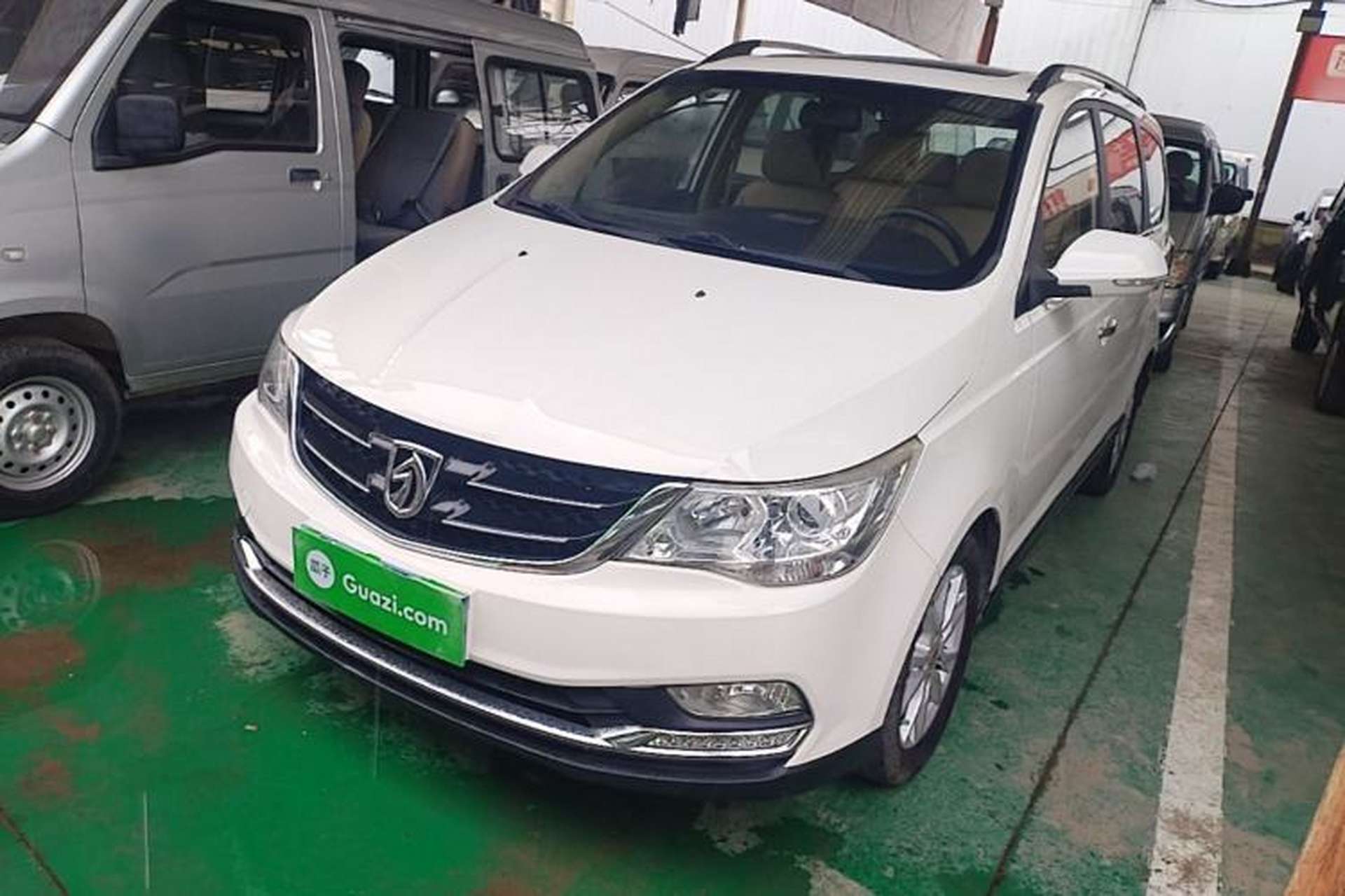 Used Baojun 730 2016 1.8L iAMT Luxury Model 7 Seats Front Left 45 Deg