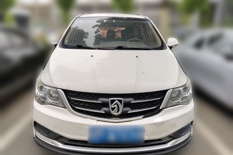 Used Baojun 730 2016 Revised Version 1.5L Manual Standard Model 5 Seats Front