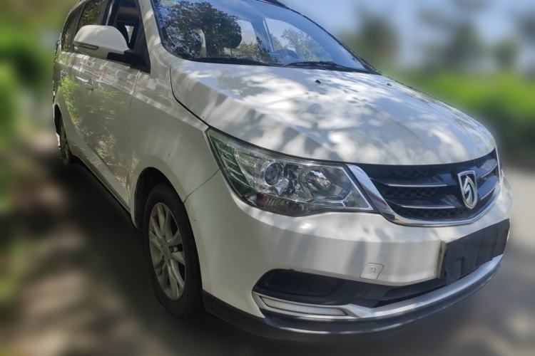 Used Baojun 730 2016 Revised 1.5L Manual Standard Version 7 Seats China V Emission Standard Front Right 45 Deg