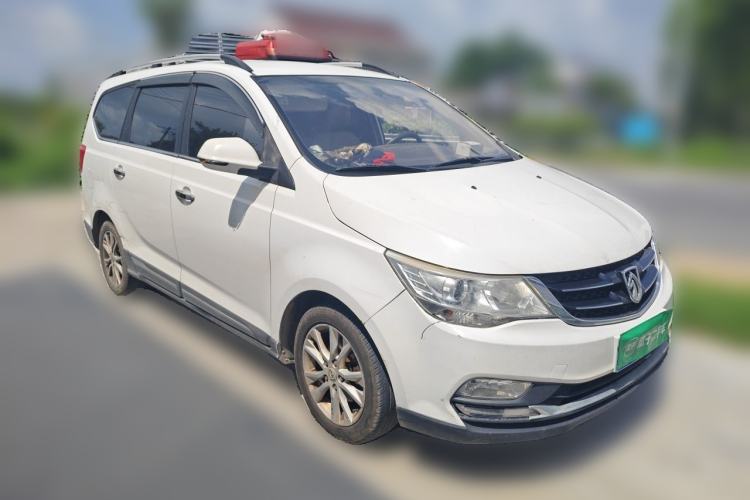 Used Baojun 730 2016 1.5L Manual Comfort Version 7 Seats China V Emission Standard Front Right 45 Deg