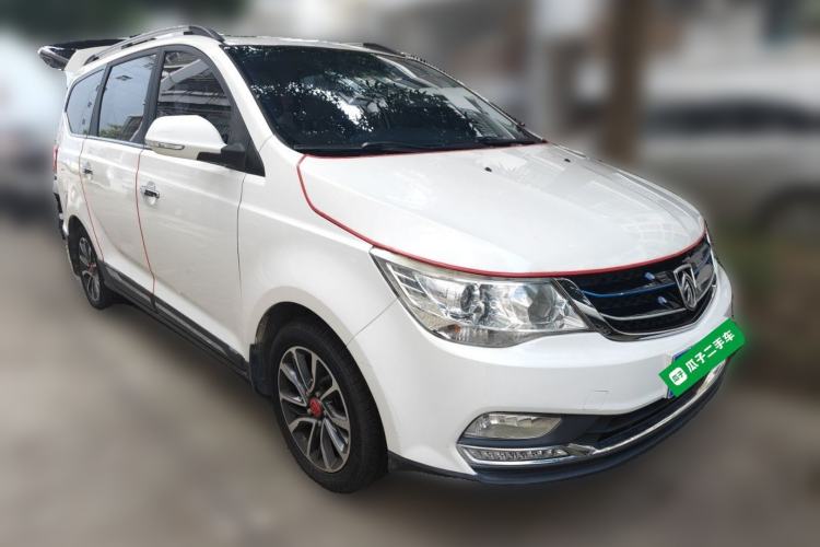 Used Baojun 730 2016 1.5L Manual Luxury Edition 7 Seats Front Right 45 Deg