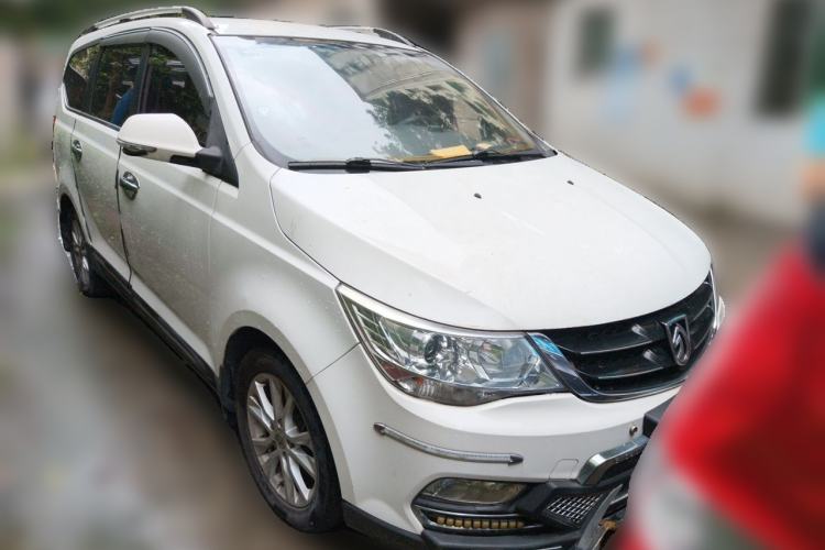 Used Baojun 730 2016 1.8L iAMT Comfort Version 7 Seats Front Right 45 Deg