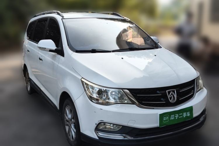 Used Baojun 730 2016 1.5L Manual Standard Version 7 Seats Front Right 45 Deg
