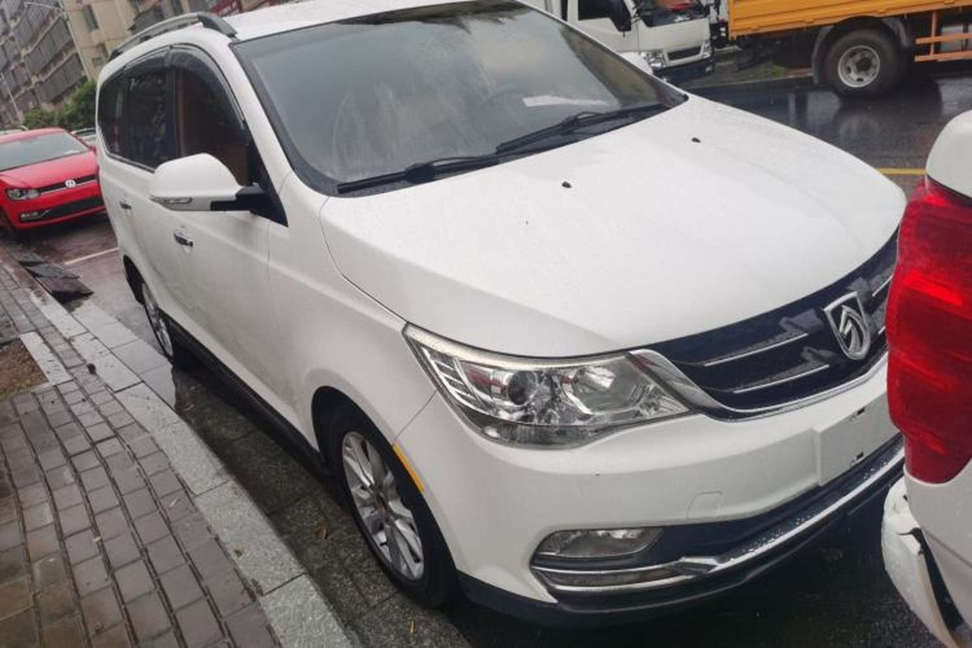Used Baojun 730 2016 1.5L Manual Comfort Version 7 Seats China V Emission Standard Front Right 45 Deg