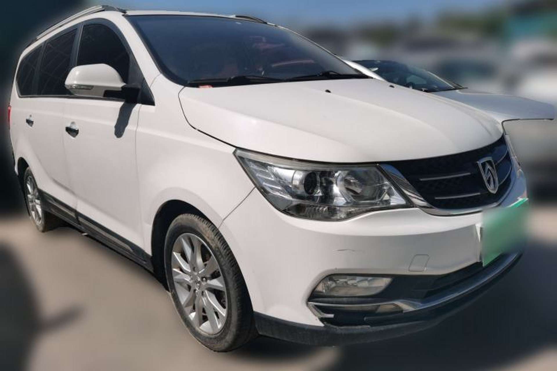 Used Baojun 730 2016 1.5L Manual Comfort Version 7 Seats China V Emission Standard Front Right 45 Deg