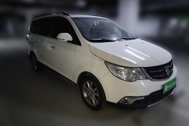 Used Baojun 730 2016 1.8L iAMT Luxury Model 7 Seats Front Right 45 Deg