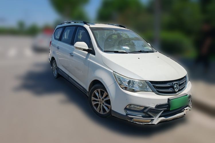 Used Baojun 730 2016 1.5L Manual Comfort Version 7 Seats China V Emission Standard Front Right 45 Deg