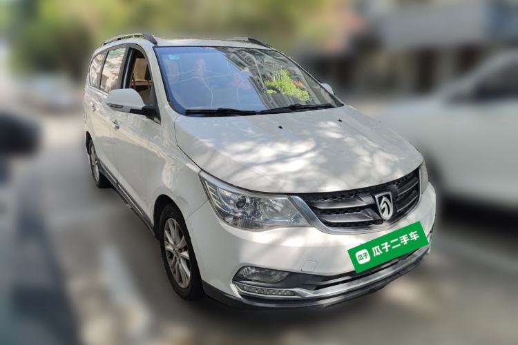 Used Baojun 730 2016 1.8L iAMT Luxury Model 7 Seats Front Right 45 Deg