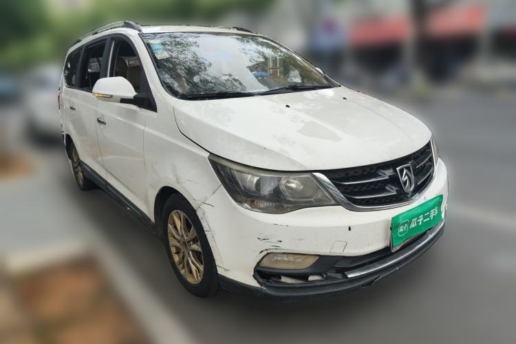 Used Baojun 730 2016 1.5L Manual Standard Version 7 Seats Front Right 45 Deg