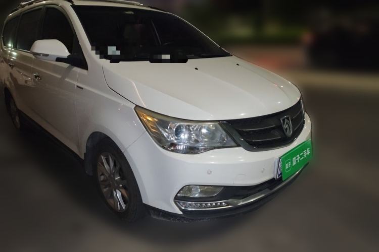 Used Baojun 730 2016 1.5T Manual Luxury Edition 7 Seats Front Right 45 Deg