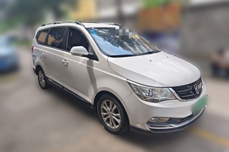 Used Baojun 730 2016 1.5T Manual Standard Version 7 Seats Front Right 45 Deg