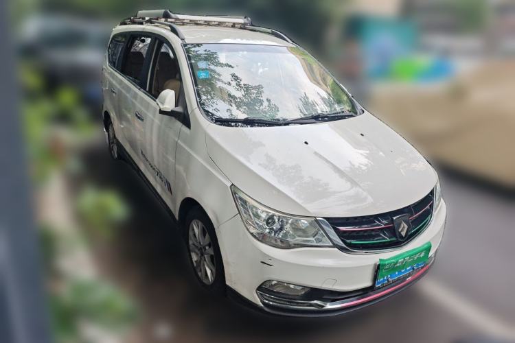 Used Baojun 730 2016 1.5L Manual Comfort Version 7 Seats China V Emission Standard Front Right 45 Deg